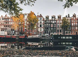 阿姆斯特丹的秋天美的像一幅画