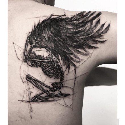点击大图看下一张：暗黑翅膀：适合男性的一组霸气黑色线条翅膀纹身图案