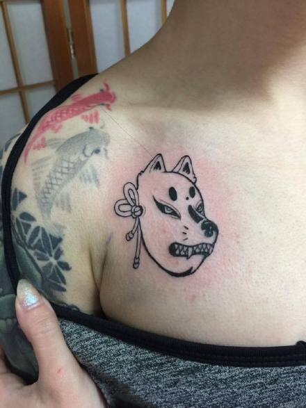 点击大图看下一张：狐狸面具纹身：日式风格狐狸面具纹身图案9张