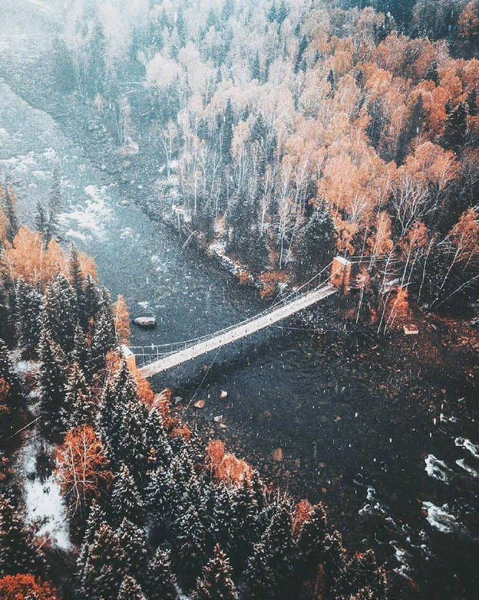 点击大图看下一张：震撼！人间胜景，大美新疆秋天的图片欣赏