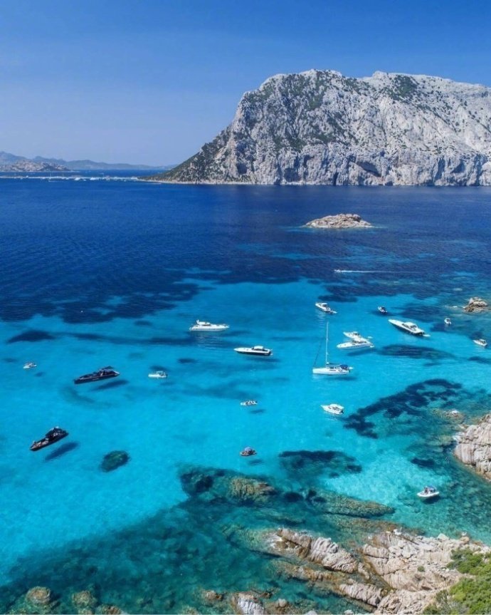 点击大图看下一张：意大利撒丁岛Le Piscine - Isola Molara ，身未动心已远