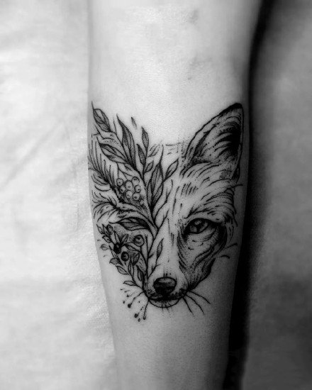 点击大图看下一张：狐狸刺青：18张小清新的狐狸纹身图案赏析