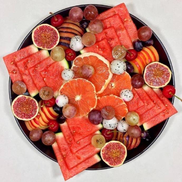 点击大图看下一张：水果控 分量超多的水果盘