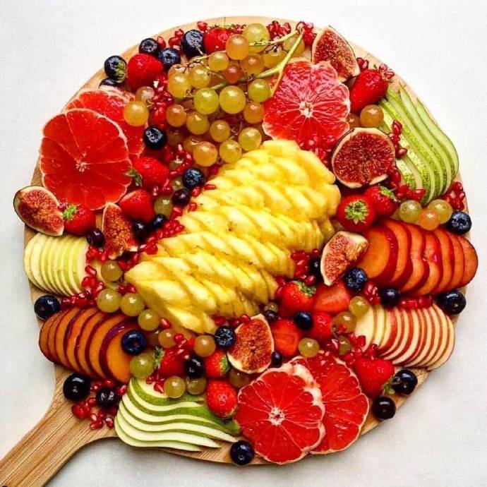 点击大图看下一张：水果控 分量超多的水果盘