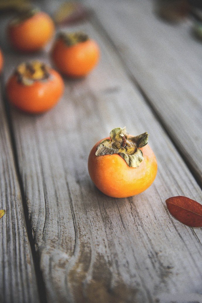 点击大图看下一张：甜甜的柿子图片欣赏