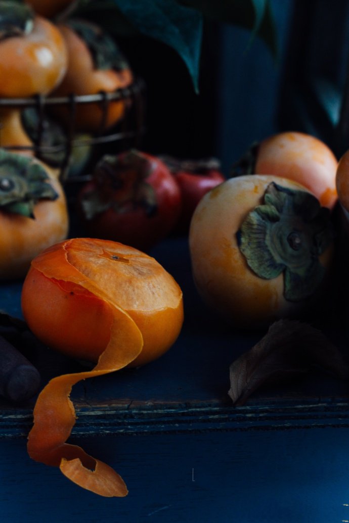 点击大图看下一张：一组暖色系列的柿子图片欣赏