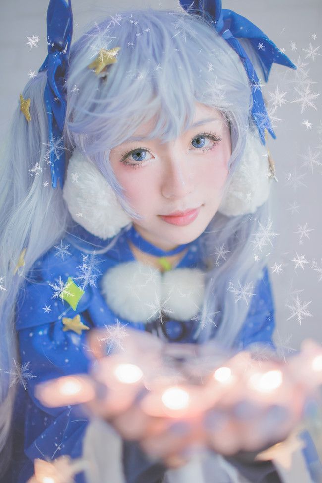 点击大图看下一张：甜美可爱初音未来cosplay