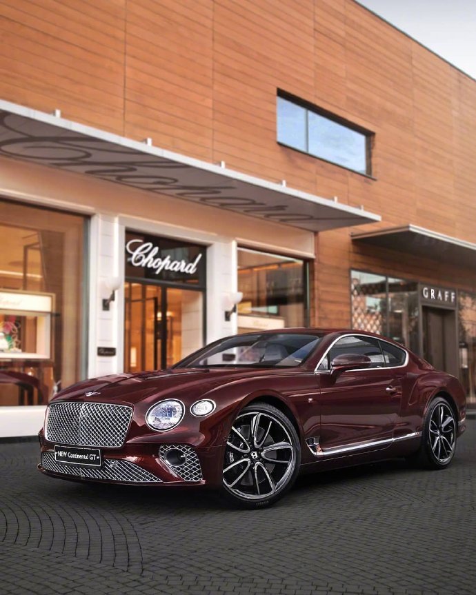 点击大图看下一张：宾利Bentley Continental，设计越来越有诱惑力