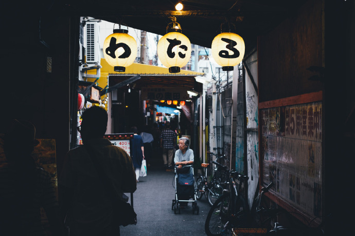 点击大图看下一张：一组日本街头的城市风景图片欣赏