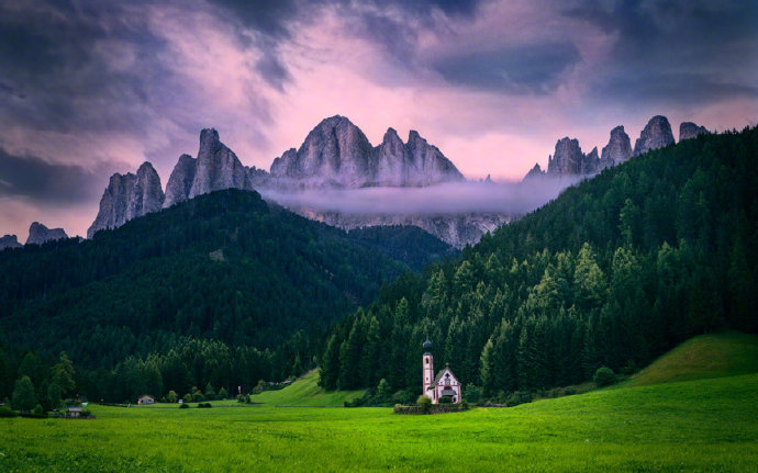 点击大图看下一张：人间仙境，意大利多洛米蒂山脉