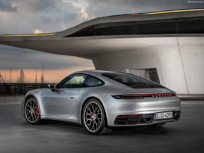 点击大图看下一张：炫酷霸气的Porsche 911 Carrera 4S (2019)图片欣赏 ​​​​