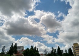 天空中飘动的白云图片_10张