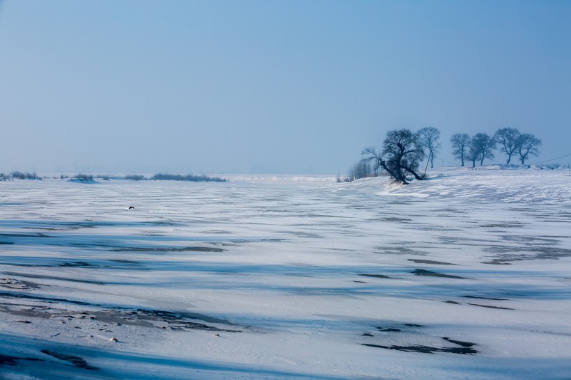 点击大图看下一张：冰天雪地的自然风景图片