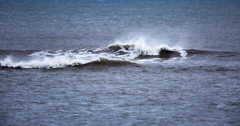 点击大图看下一张：大海波浪图片