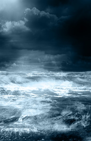 点击大图看下一张：大海风暴天气图片