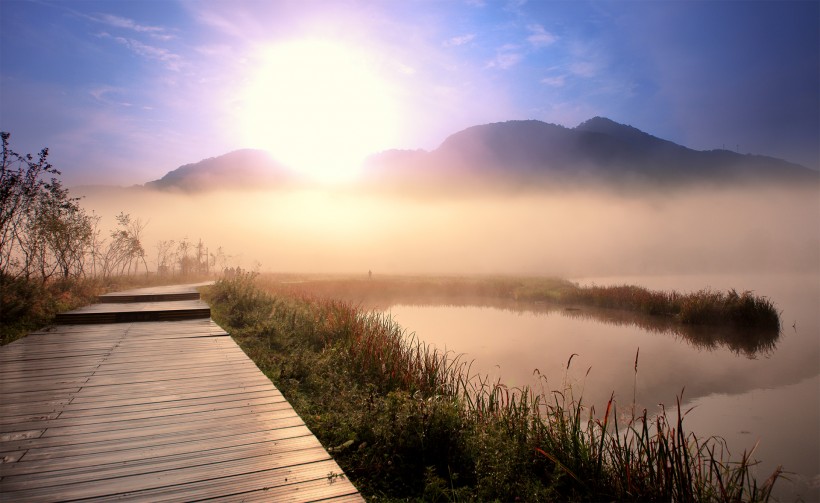 点击大图看下一张：湖北神农架大九湖风景图片