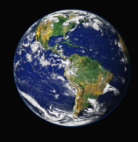 点击大图看下一张：蓝色的地球图片