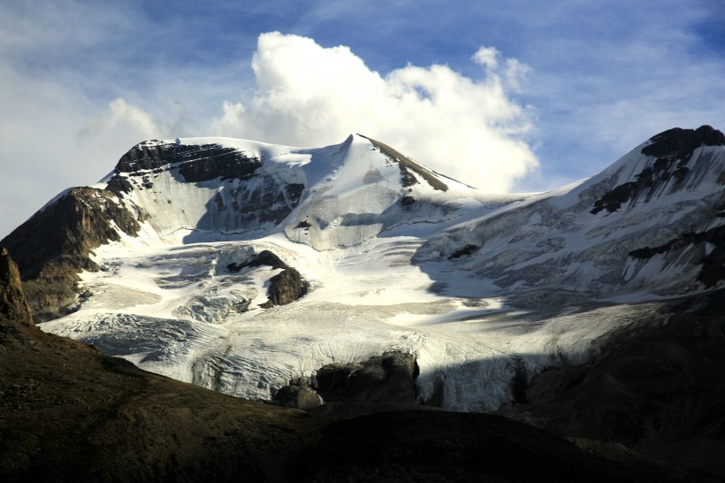 点击大图看下一张：壮美冰川图片