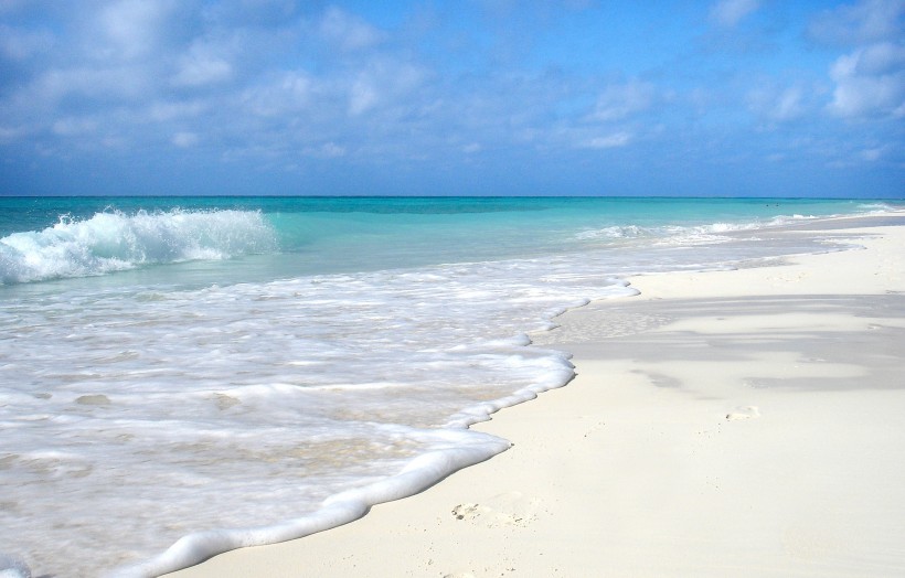 点击大图看下一张：柔软的度假海滩风景图片