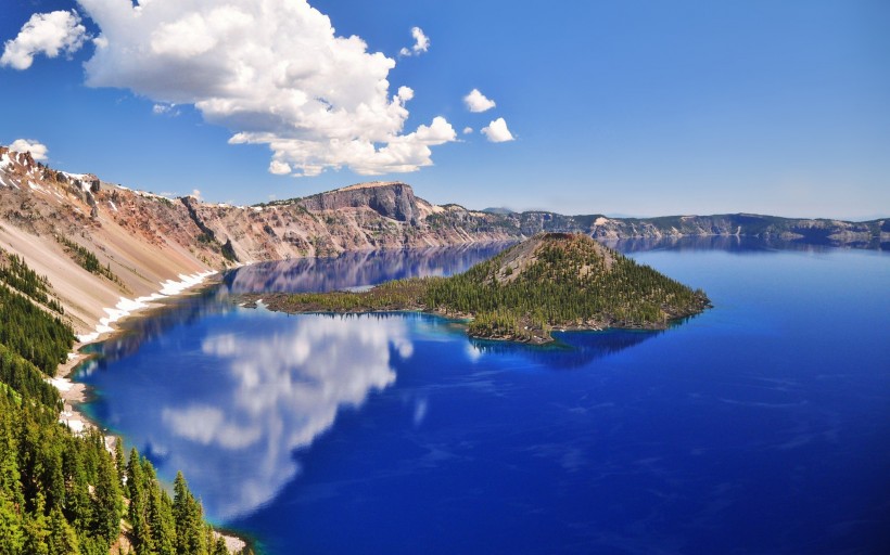 点击大图看下一张：湖光山色风景图片