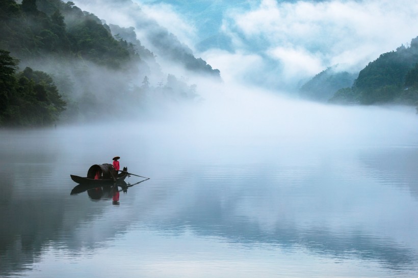 点击大图看下一张：静谧的风景图片