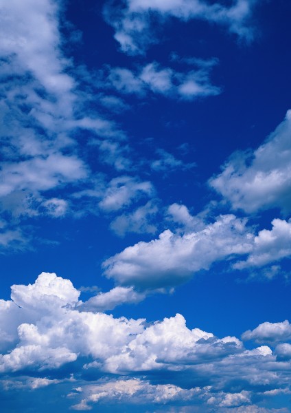 点击大图看下一张：蓝天与白云图片