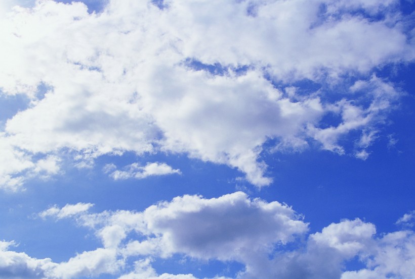 点击大图看下一张：漂亮的蓝天白云图片