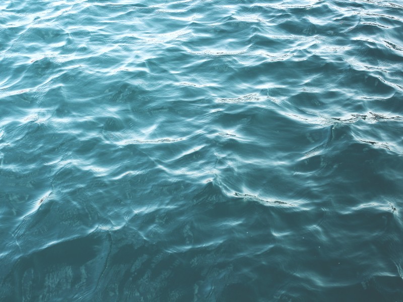 点击大图看下一张：涟漪的水纹图片