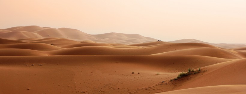 点击大图看下一张：辽阔无边的沙漠图片