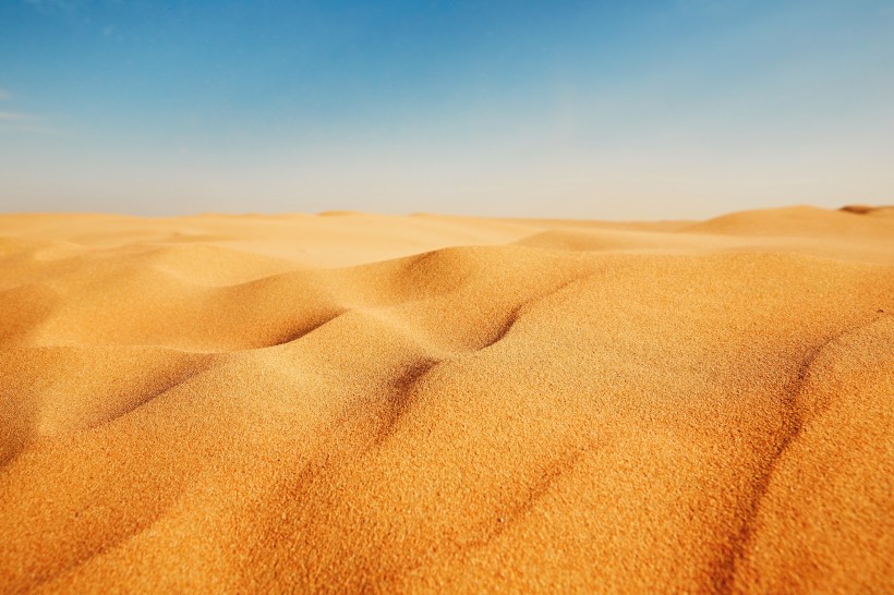 点击大图看下一张：美丽的沙漠图片