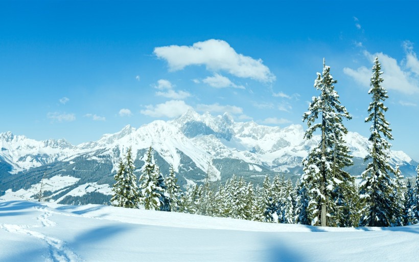 点击大图看下一张：美丽雪山风景图片