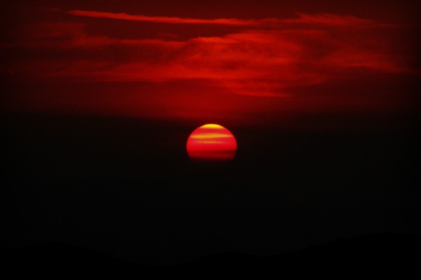 点击大图看下一张：唯美的日出日落图片