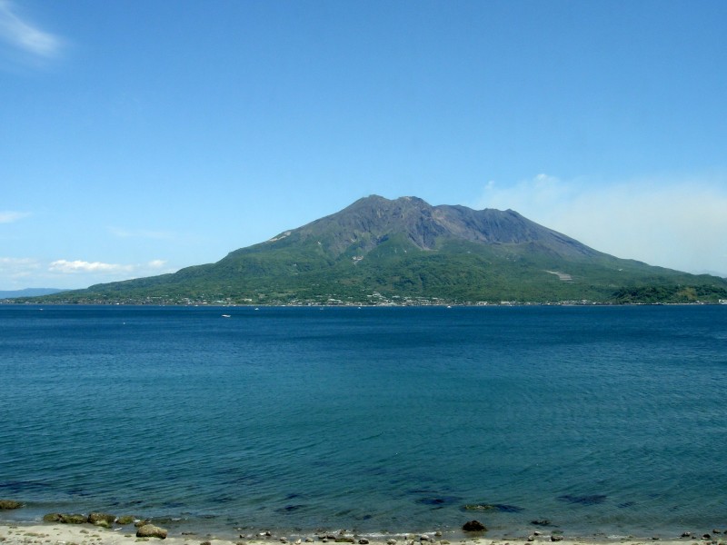 点击大图看下一张：日本樱岛火山