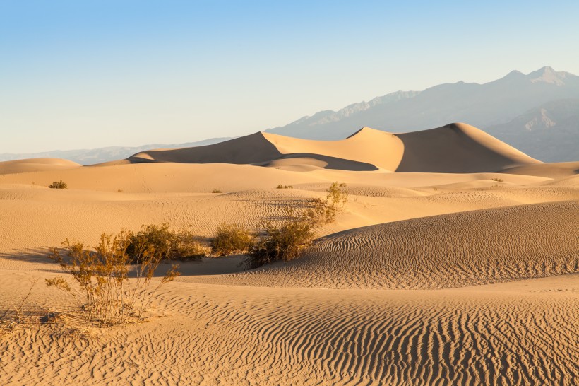 点击大图看下一张：沙漠自然风景图片
