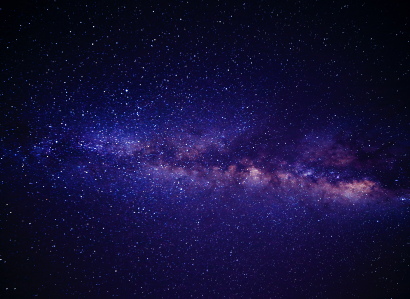 点击大图看下一张：夜空中最亮的星图片