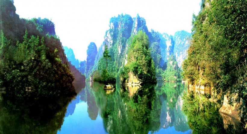 点击大图看下一张：中国山川瀑布自然风景图片