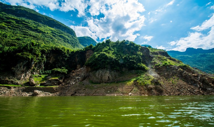 点击大图看下一张：长江巫峡神女溪风光图片