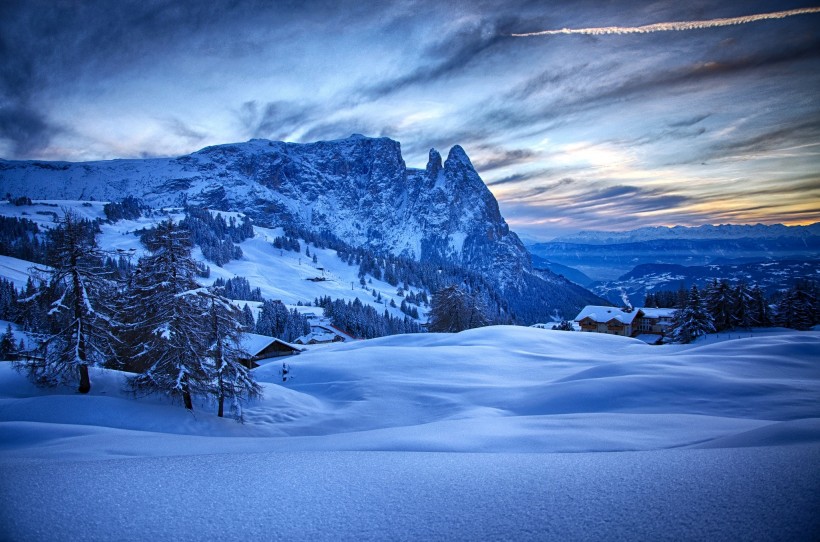 点击大图看下一张：唯美的雪景图片