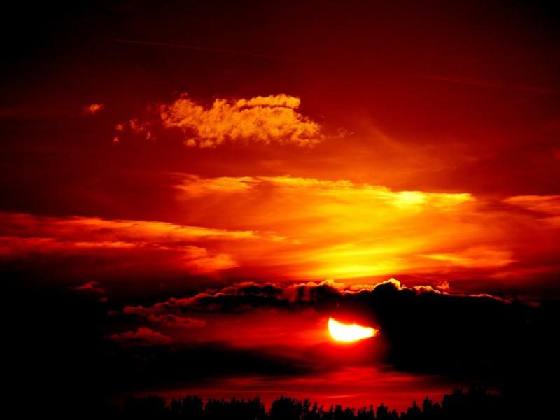 点击大图看下一张：唯美夕阳图片