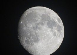 航拍月球图片_12张