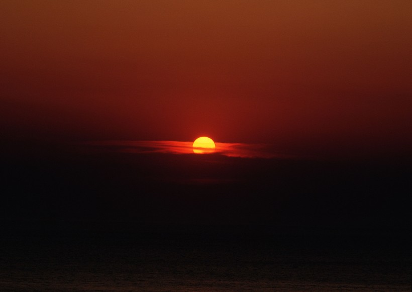 点击大图看下一张：夕阳图片