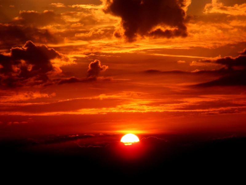点击大图看下一张：美丽的夕阳风景图片