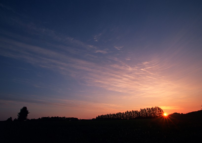点击大图看下一张：绚丽夕阳景色图片