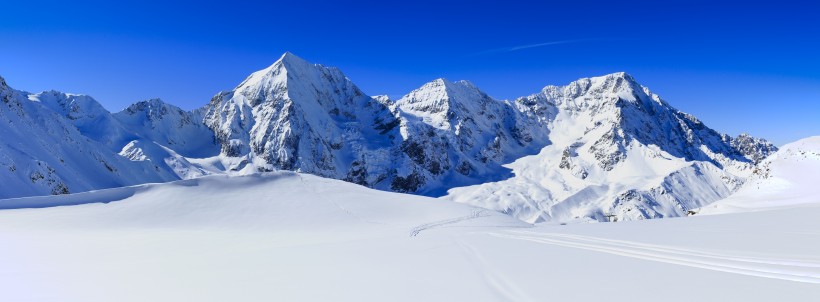 点击大图看下一张：雪山顶部景色图片