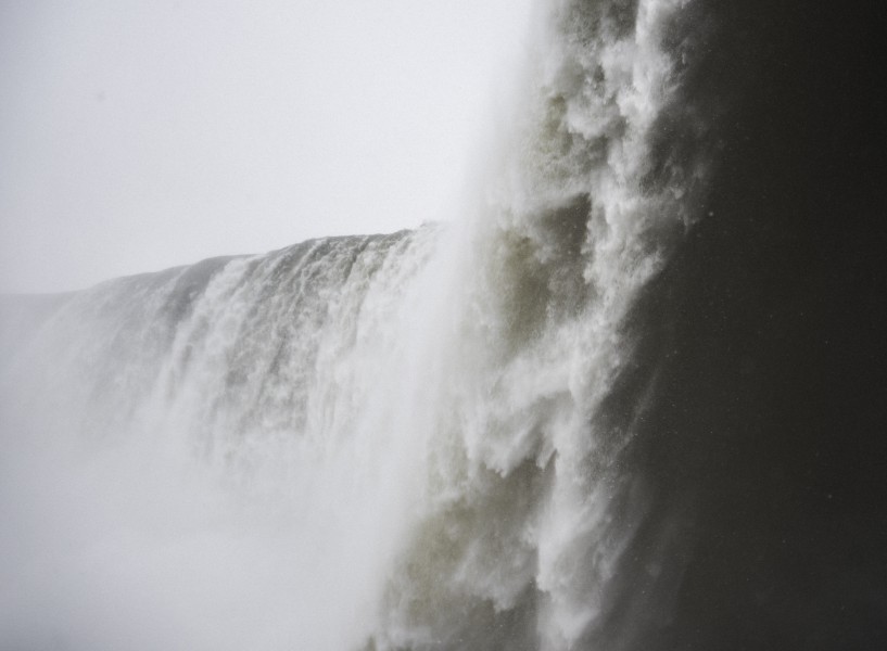 点击大图看下一张：雄伟壮观的大瀑布图片