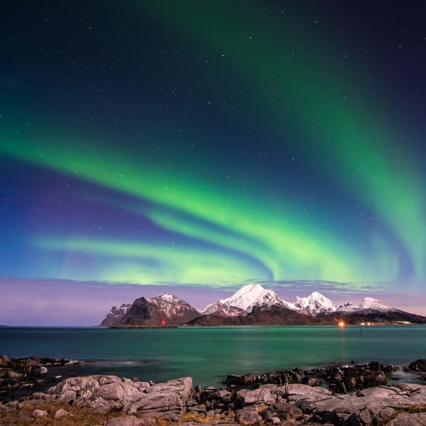 点击大图看下一张：自然奇观北极光图片