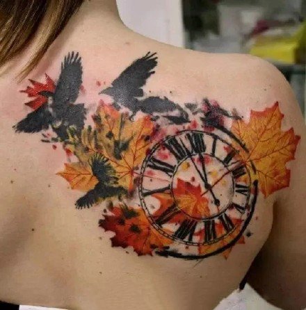 点击大图看下一张：时钟刺青：好看的一组彩虹眼时钟纹身图案