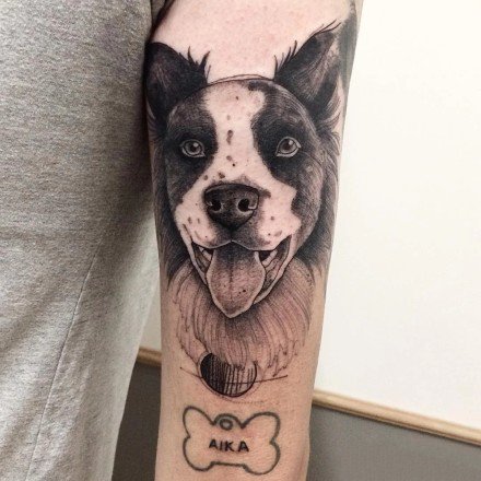 点击大图看下一张：18张可爱的宠物狗狗纹身作品欣赏