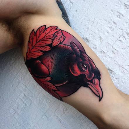 点击大图看下一张：暗红系的一组大腿动物纹身作品图案