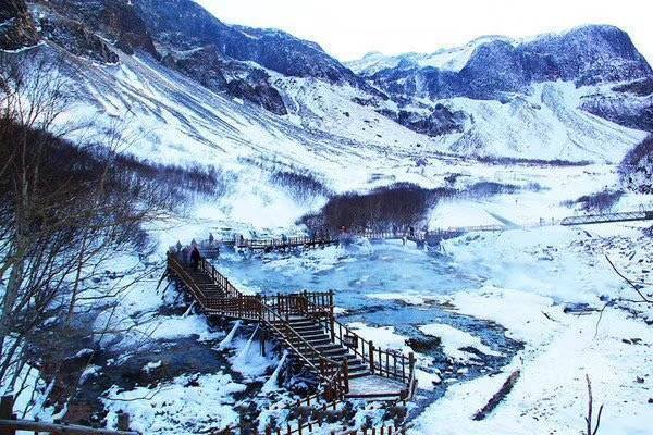 点击大图看下一张：想去冬日的长白山天池走走，想去东北看林海雪原